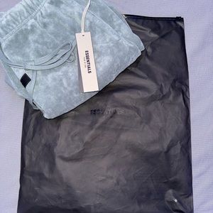 SYCAMORE GREE ESSENTIALS MES SHORTS EXTRA SMALL BRAND NEW